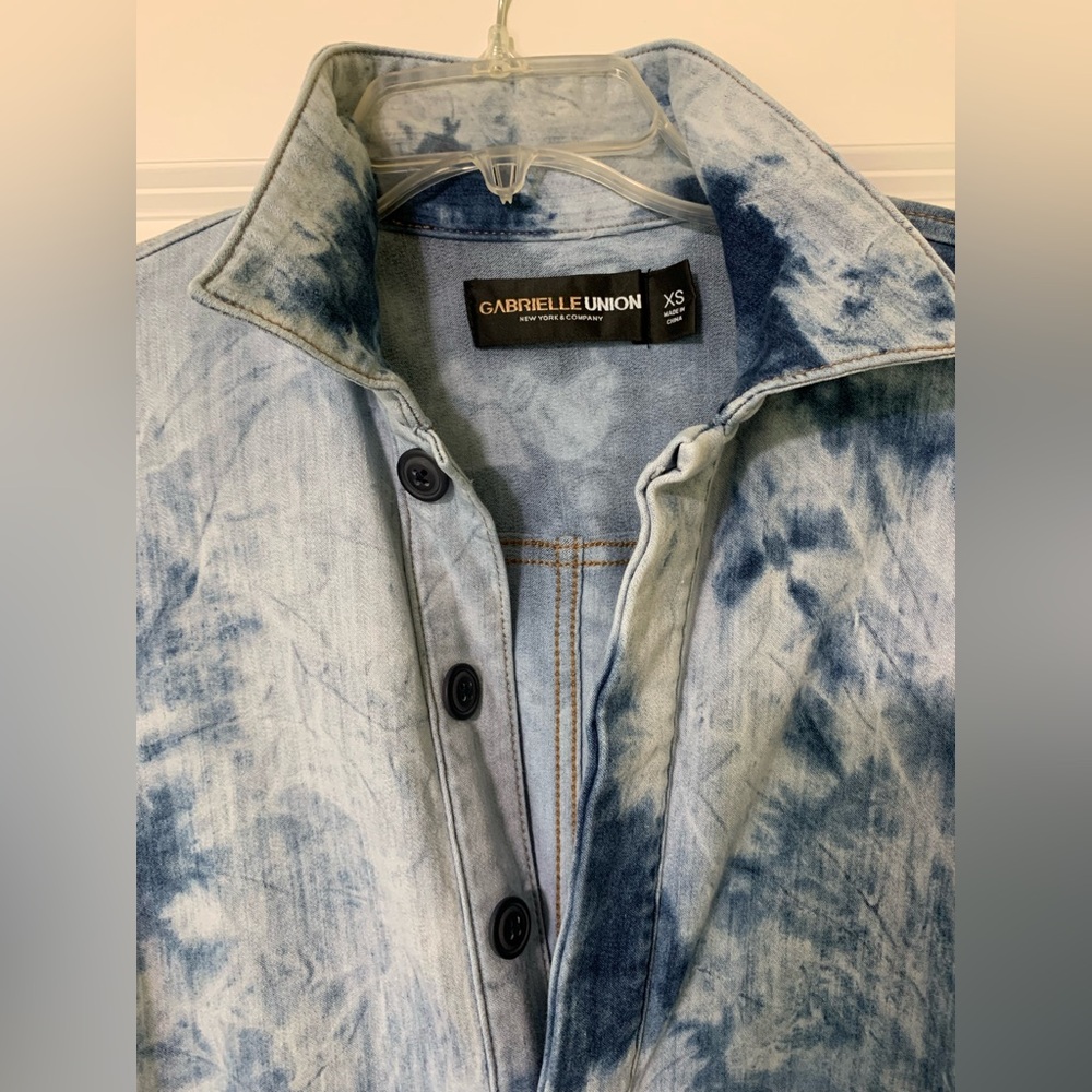 Gabrielle Union XS Tie-Dye Denim Jumpsuit NY&Co - Picture 3 of 12